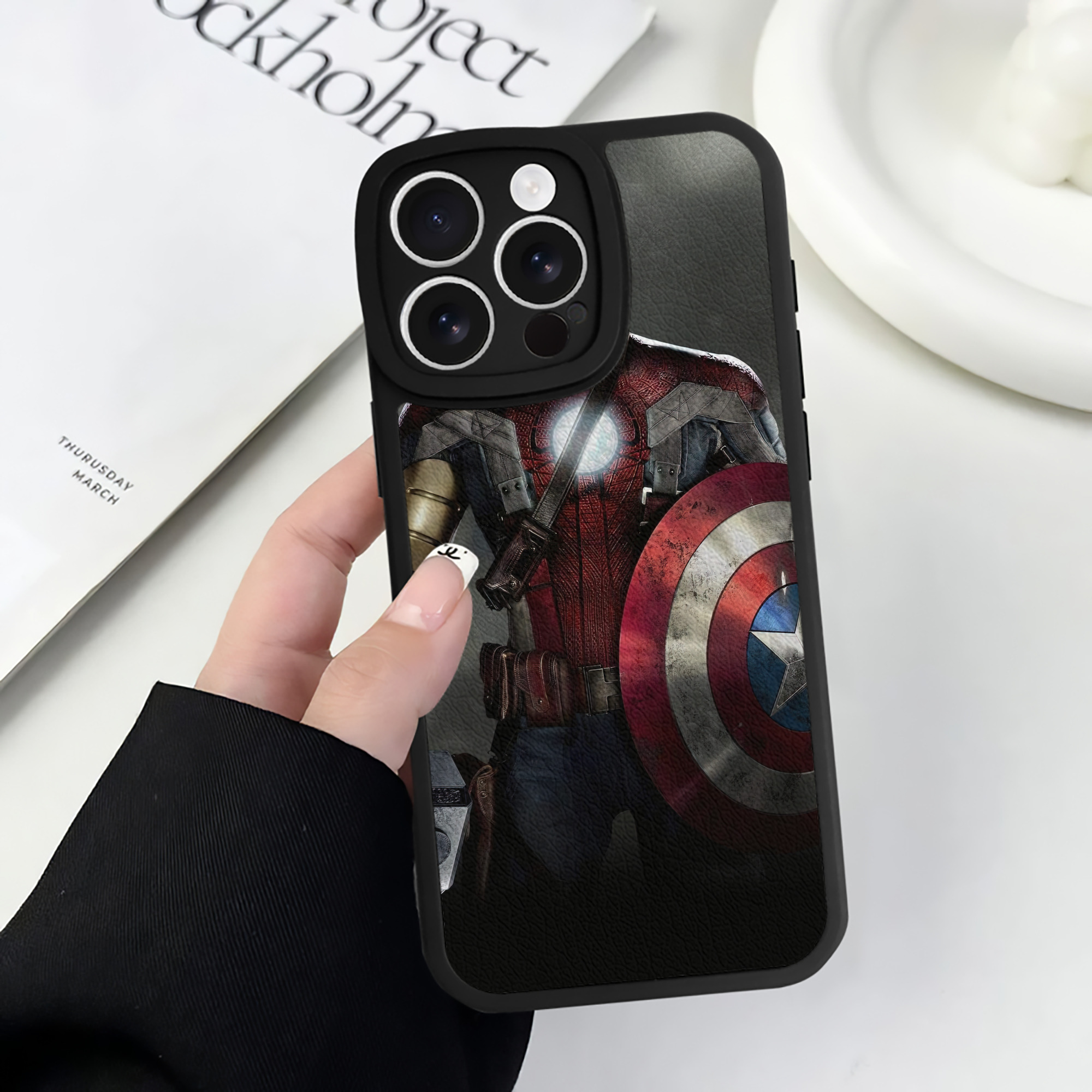 Spider Man スパイダーマン 【iPhone 16シリーズ対応】シリコンスマホケース（レザー調） 材質：シリコン